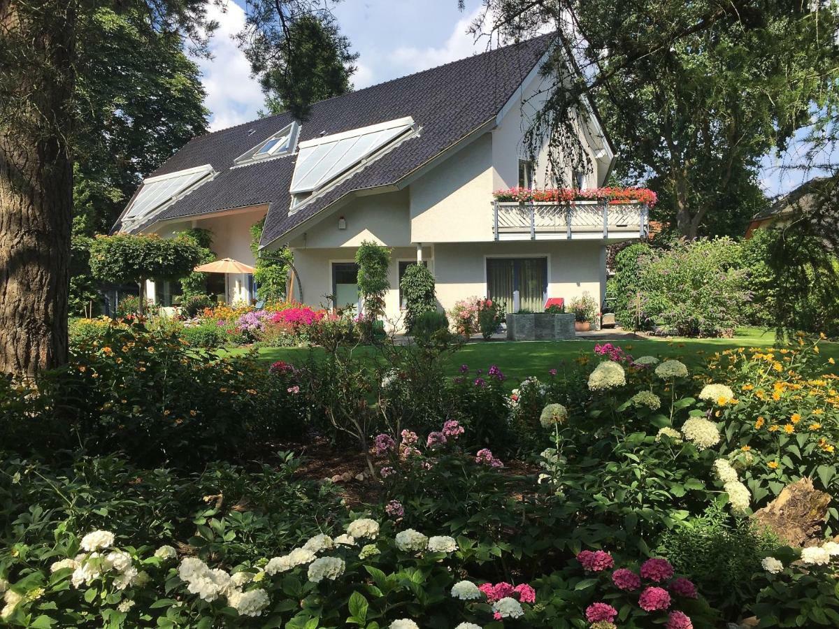 Villa "Auszeit" Hohen Neuendorf Bagian luar foto